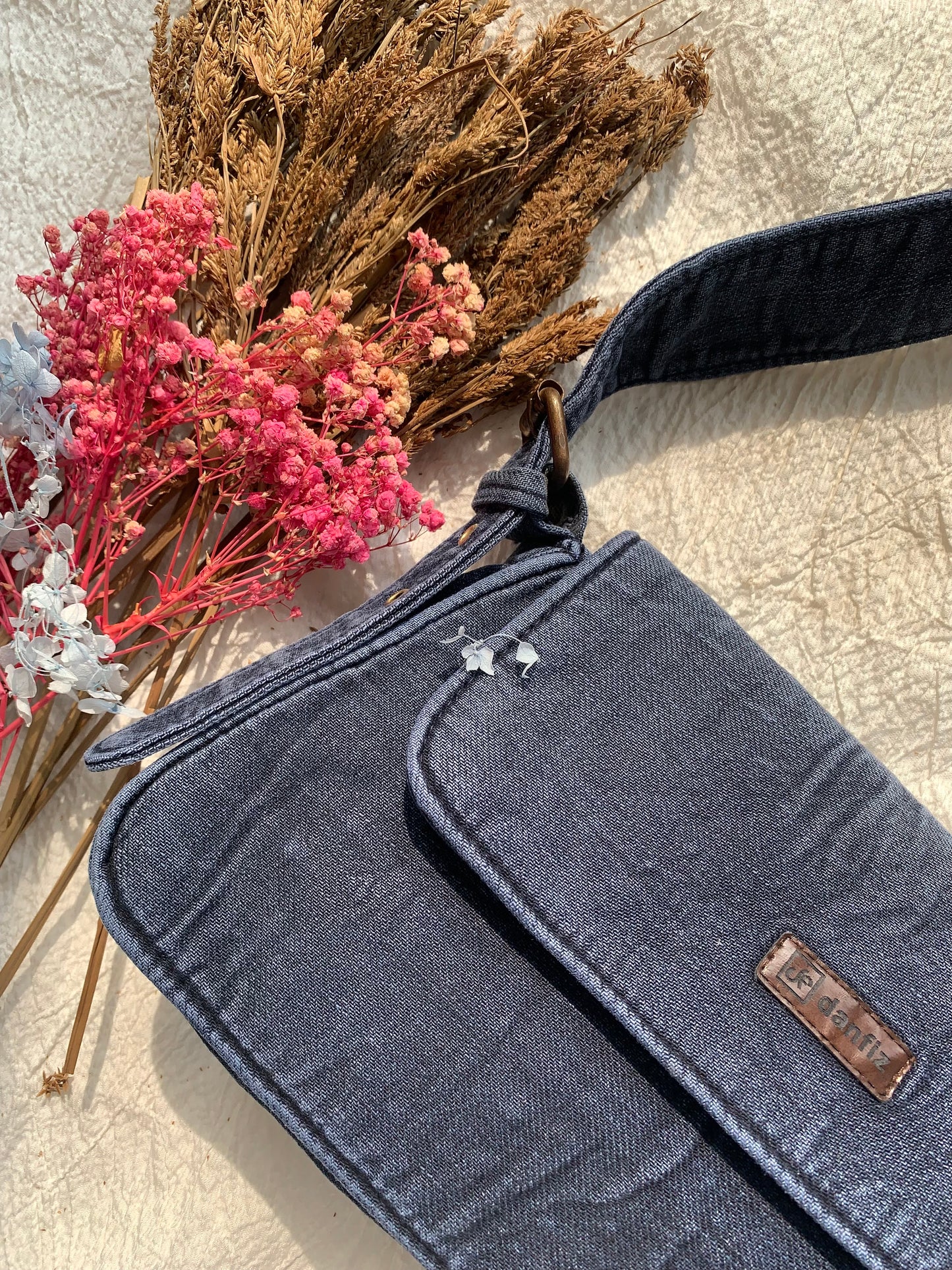 Denim baguette bag (dark blue)