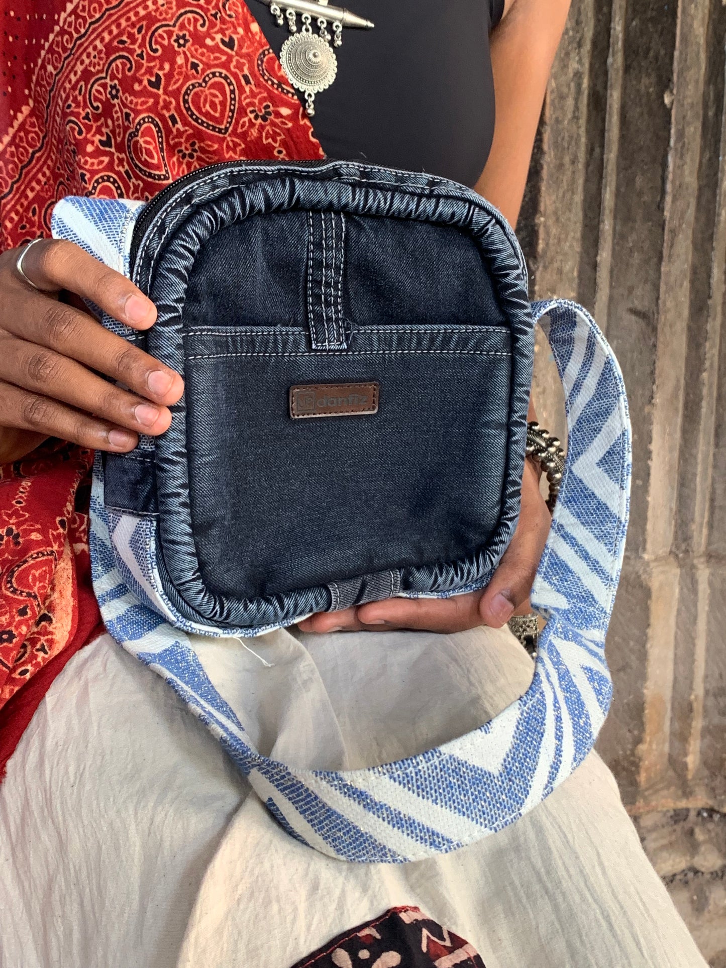 Denim square sling