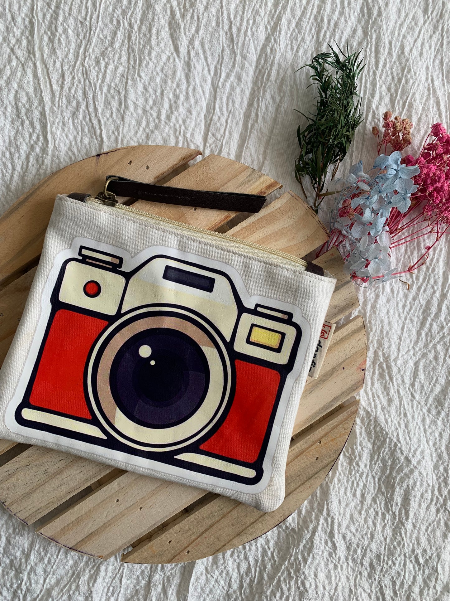 White camera pouch