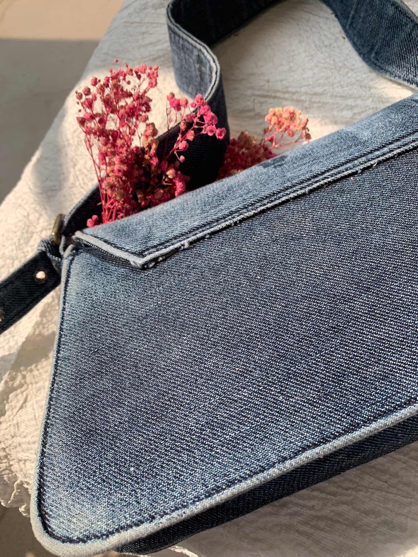 Denim baguette bag (dark blue)